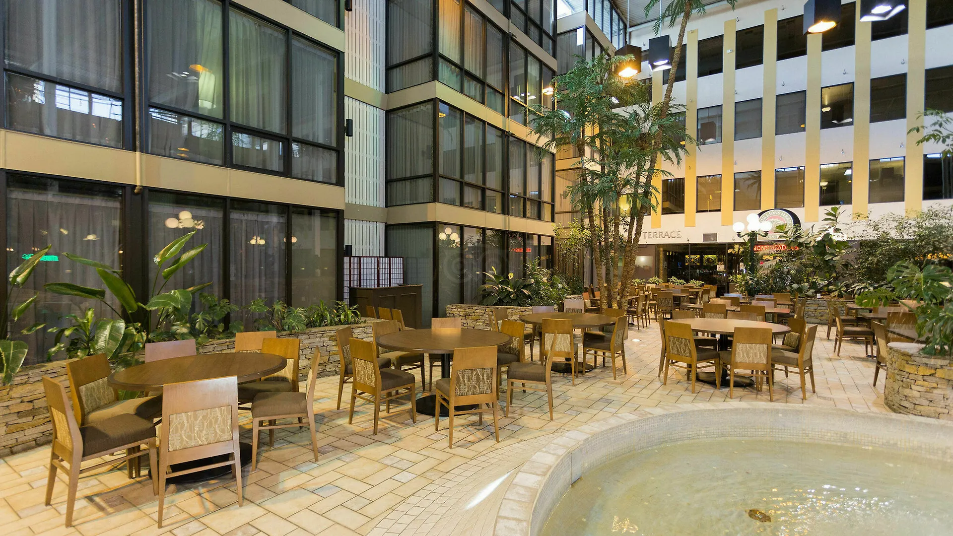 ****  Wyndham Edmonton Hotel And Conference Centre Canada